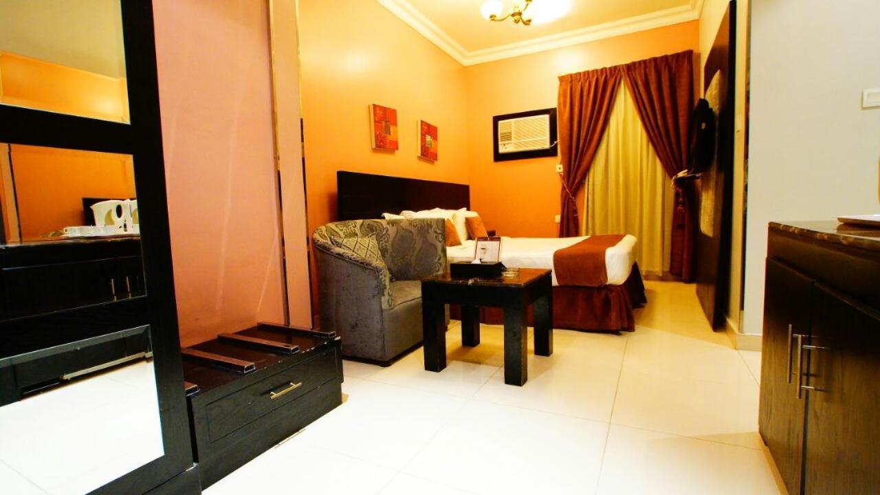 Al Muhaidib Hotel Riade Exterior foto
